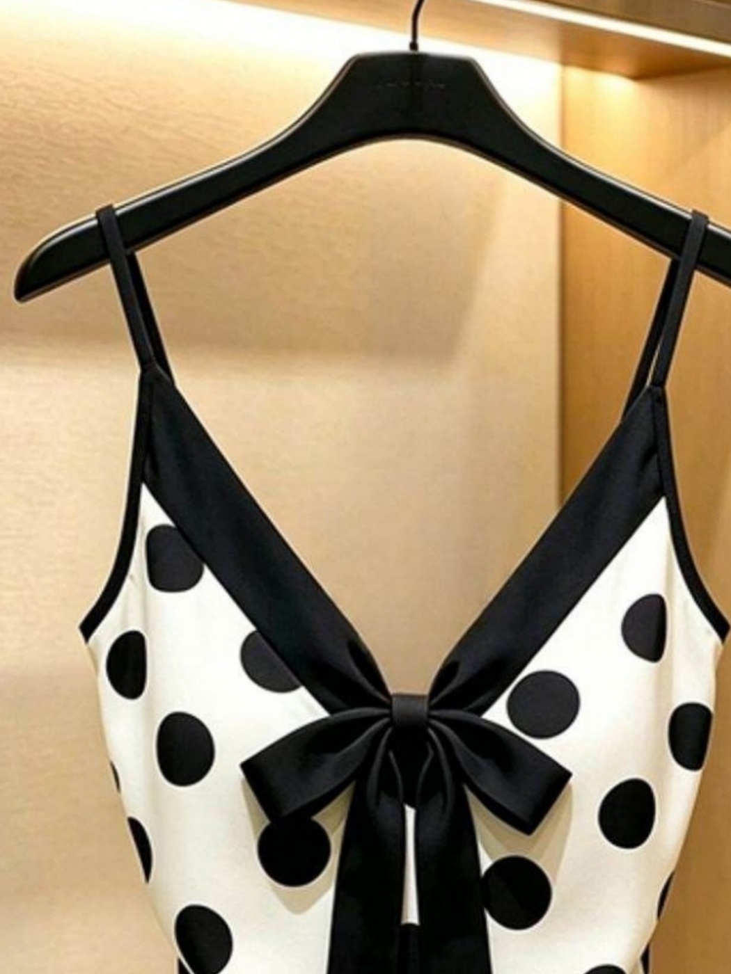 Fashionable V-neck  Knot Top W - Street Fashion Look 评论和价格