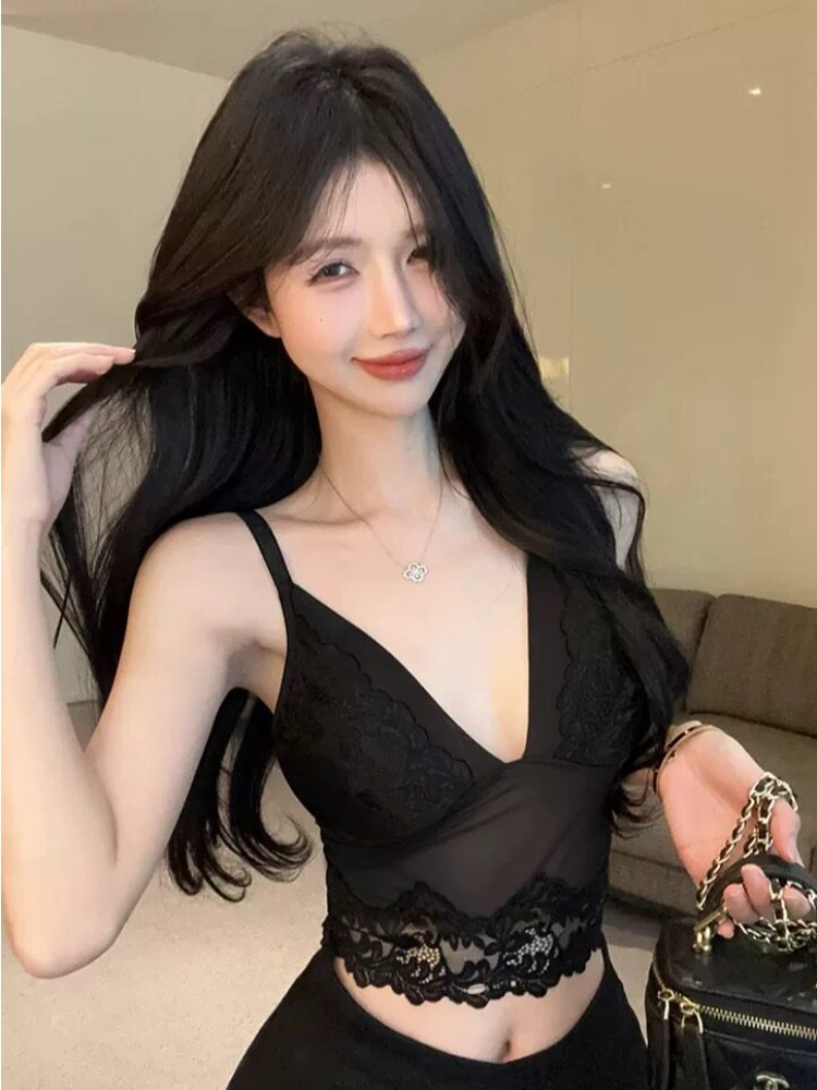 Chic French V Neck Spaghetti S - Street Fashion Look 评论和价格